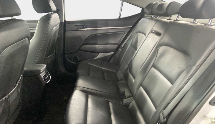 2018 Hyundai New Elantra 2.0 SX AT PETROL, Petrol, Automatic, 51,533 km, Right Side Rear Door Cabin