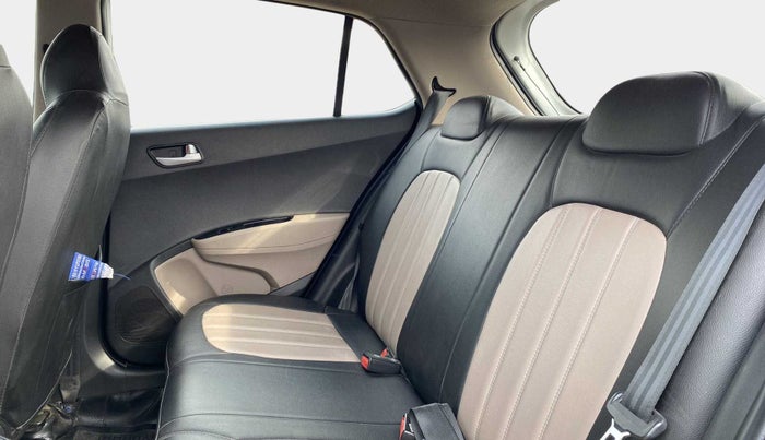 2017 Hyundai Grand i10 SPORTZ 1.2 KAPPA VTVT, Petrol, Manual, 25,365 km, Right Side Rear Door Cabin