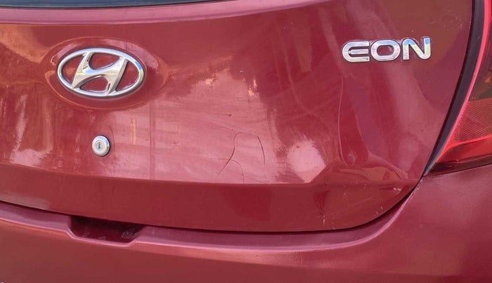 2017 Hyundai Eon ERA +, Petrol, Manual, 40,769 km, Dicky (Boot door) - Minor scratches