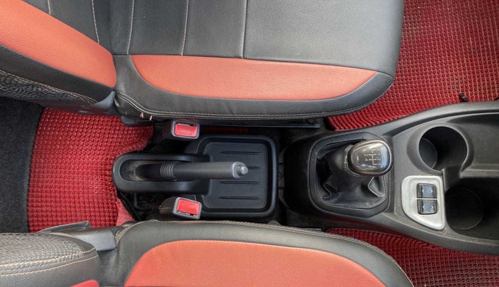 2017 Datsun Redi Go S 1.0, Petrol, Manual, 38,572 km, Gear Lever