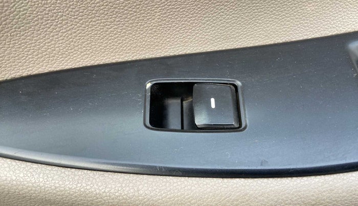 2018 Hyundai Elite i20 SPORTZ 1.4 CRDI, Diesel, Manual, 95,720 km, Right rear window switch / handle - Switch/handle not functional