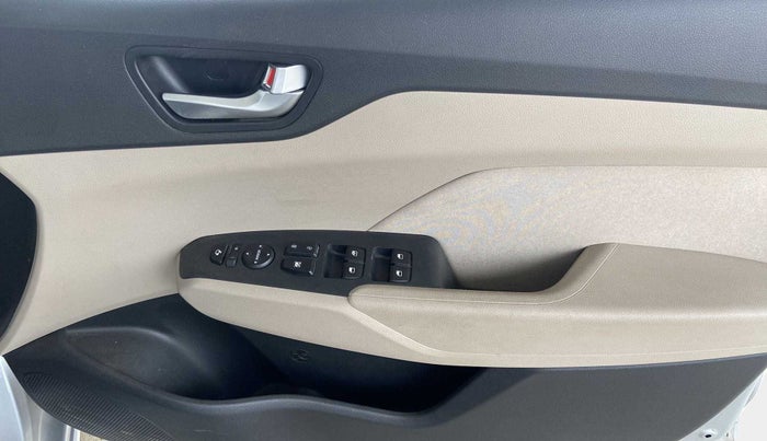 2019 Hyundai Verna 1.6 VTVT SX, Petrol, Manual, 27,787 km, Driver Side Door Panels Control