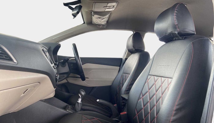 2019 Hyundai Verna 1.6 VTVT SX, Petrol, Manual, 27,787 km, Right Side Front Door Cabin