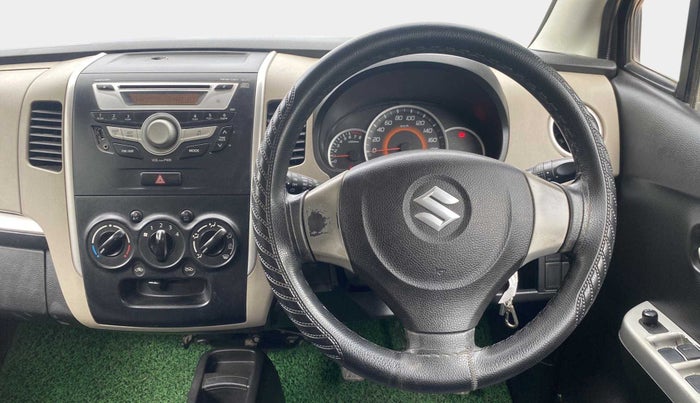 2015 Maruti Wagon R 1.0 VXI, Petrol, Manual, 67,282 km, Steering Wheel Close Up