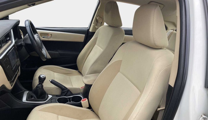 2017 Toyota Corolla Altis G PETROL, Petrol, Manual, 23,618 km, Right Side Front Door Cabin