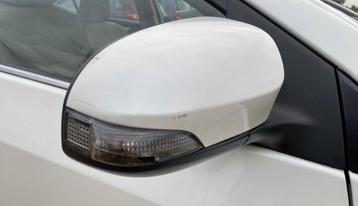 2017 Toyota Corolla Altis G PETROL, Petrol, Manual, 23,618 km, Right rear-view mirror - Minor scratches