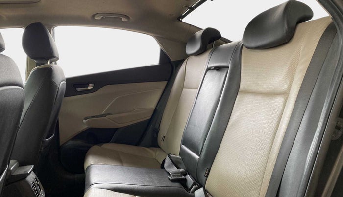 2019 Hyundai Verna 1.6 VTVT SX O, Petrol, Manual, 39,940 km, Right Side Rear Door Cabin