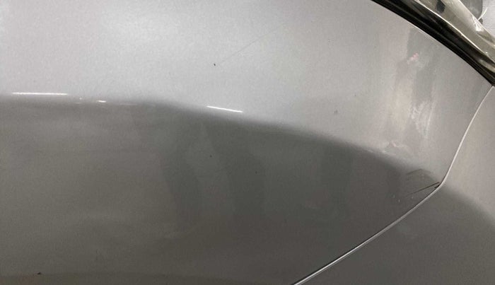 2016 Hyundai Eon ERA +, Petrol, Manual, 79,606 km, Right fender - Minor scratches