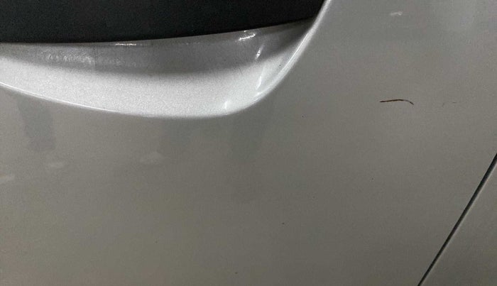 2016 Hyundai Eon ERA +, Petrol, Manual, 79,621 km, Front passenger door - Minor scratches