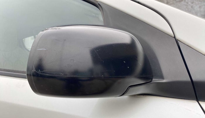 2012 Maruti A Star VXI (ABS) AT, Petrol, Automatic, 74,017 km, Right rear-view mirror - Mirror movement not proper