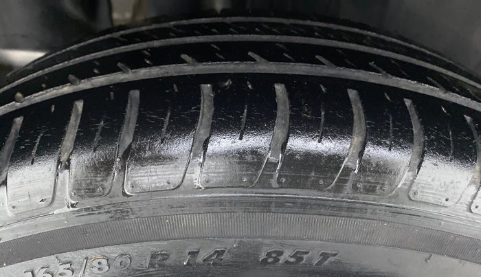 2019 Maruti Swift VXI D, Petrol, Manual, 37,731 km, Left Rear Tyre Tread