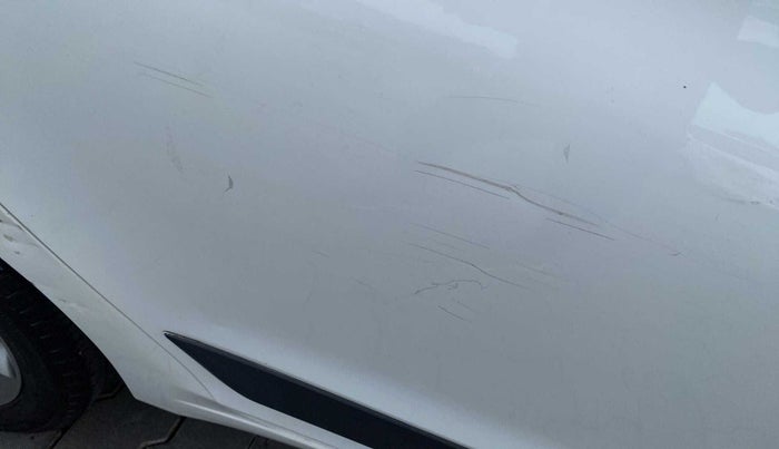 2017 Hyundai Elite i20 ASTA 1.2 (O), Petrol, Manual, 27,270 km, Right rear door - Minor scratches