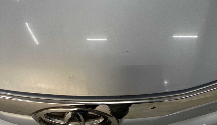2011 Toyota Etios V, Petrol, Manual, 59,788 km, Bonnet (hood) - Minor scratches