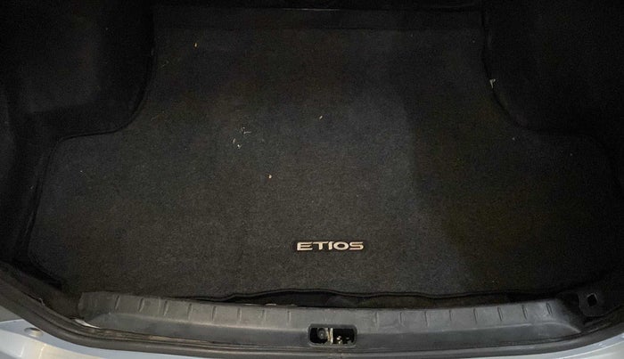 2011 Toyota Etios V, Petrol, Manual, 59,788 km, Boot Inside