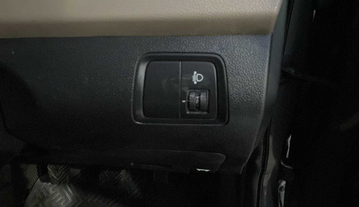 2018 Hyundai Elite i20 SPORTZ 1.2, Petrol, Manual, 62,379 km, Dashboard - Headlight height adjustment not working