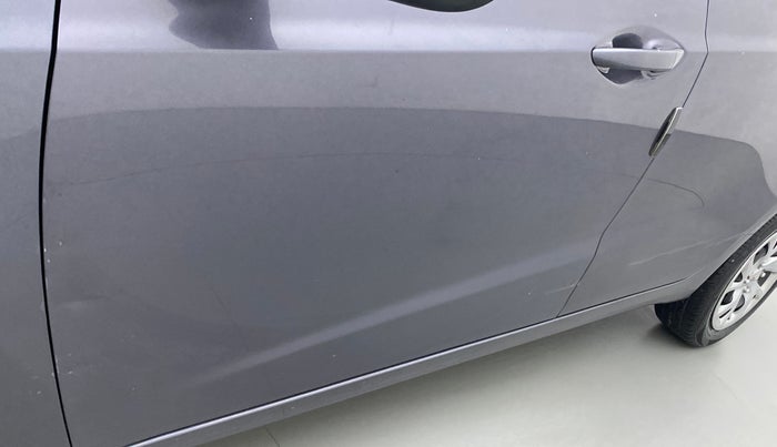 2017 Hyundai Grand i10 MAGNA 1.2 KAPPA VTVT, Petrol, Manual, 99,358 km, Front passenger door - Slightly dented