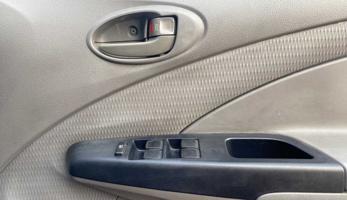 2011 Toyota Etios G, Petrol, Manual, 81,852 km, Driver Side Door Panels Control