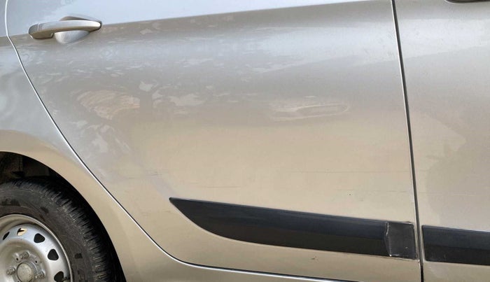 2018 Tata Tiago XT PETROL, Petrol, Manual, 61,477 km, Right rear door - Minor scratches