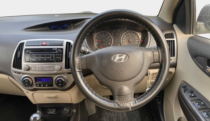 2013 Hyundai i20 MAGNA (O) 1.2, Petrol, Manual, 91,425 km, Steering Wheel Close Up