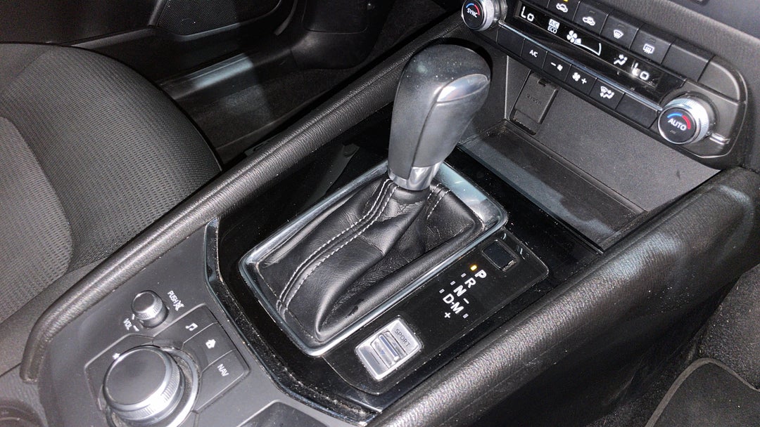 2020 Mazda CX-5 Maxx Sport (AWD), Automatic, 104472 km, Gear Lever 