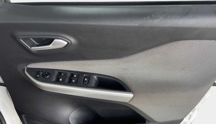 2021 Nissan MAGNITE XL, Petrol, Manual, 13,443 km, Driver Side Door Panels Control