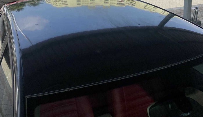 2017 Volkswagen Ameo HIGHLINE1.2L, Petrol, Manual, 27,385 km, Roof - Antenna has minor damage