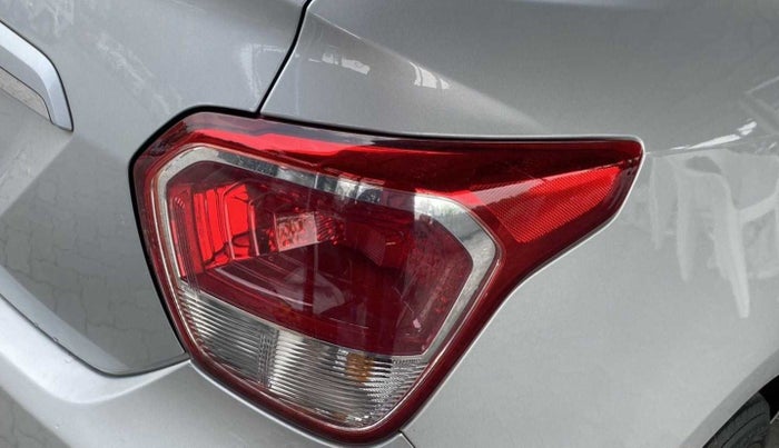2014 Hyundai Xcent S 1.2, Petrol, Manual, 80,030 km, Right tail light - Minor damage