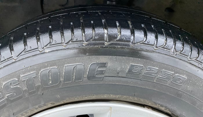 2018 Hyundai Elite i20 Magna Executive 1.2, Petrol, Manual, 37,950 km, Left Front Tyre Tread