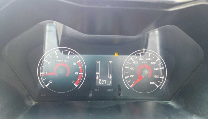 2017 Mahindra Kuv100 K4 6 STR, Petrol, Manual, 62,711 km, Odometer Image