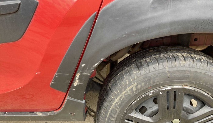 2017 Mahindra Kuv100 K4 6 STR, Petrol, Manual, 62,711 km, Left quarter panel - Cladding has minor damage
