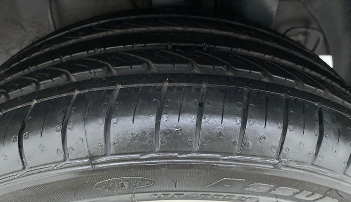 2017 Hyundai Elite i20 1.4 CRDI ASTA (O), Diesel, Manual, 45,545 km, Left Rear Tyre Tread