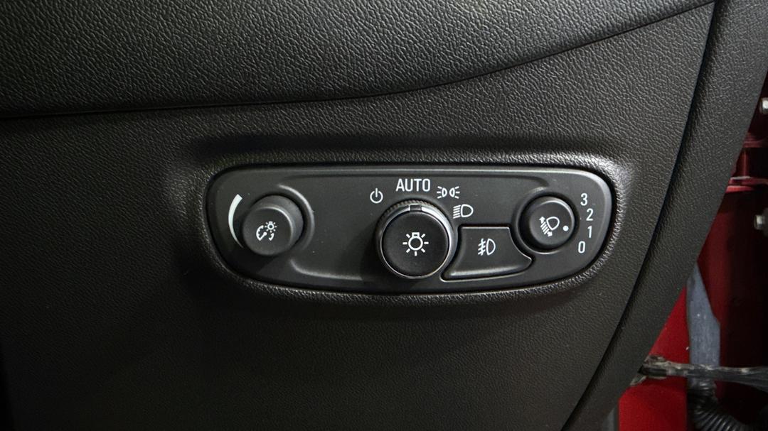 2019 Holden Equinox Lt Black Edition (FWD), Automatic, 88034 km, Utility Switches/Buttons