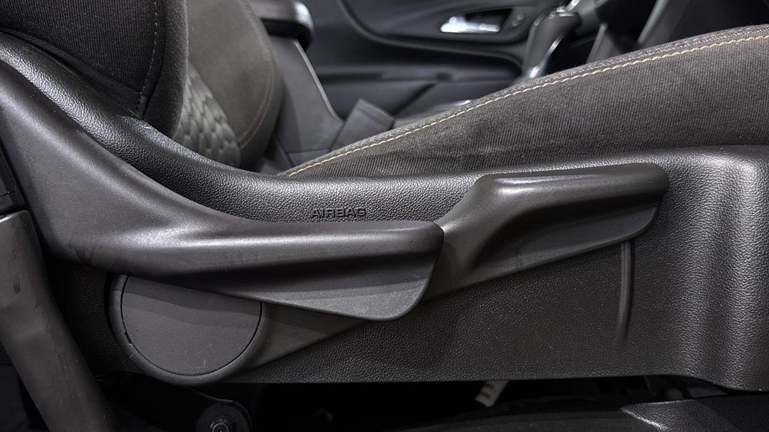 2019 Holden Equinox Lt Black Edition (FWD), Automatic, 88034 km, Drivers Side Adjustment Panel