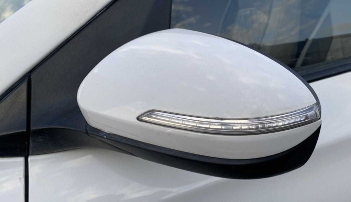 2017 Hyundai Elite i20 SPORTZ 1.2, Petrol, Manual, 20,913 km, Left rear-view mirror - Indicator light not working
