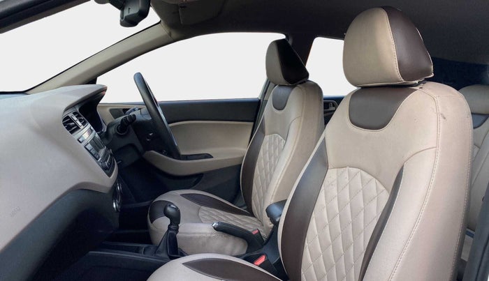 2017 Hyundai Elite i20 SPORTZ 1.2, Petrol, Manual, 20,913 km, Right Side Front Door Cabin