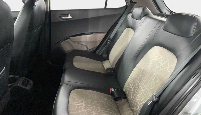 2019 Hyundai Grand i10 SPORTZ AT 1.2 KAPPA VTVT, Petrol, Automatic, 39,536 km, Right Side Rear Door Cabin