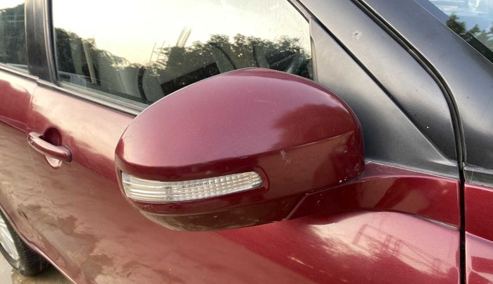 2015 Maruti Swift Dzire ZXI, Petrol, Manual, 51,630 km, Right rear-view mirror - Slight misalignment