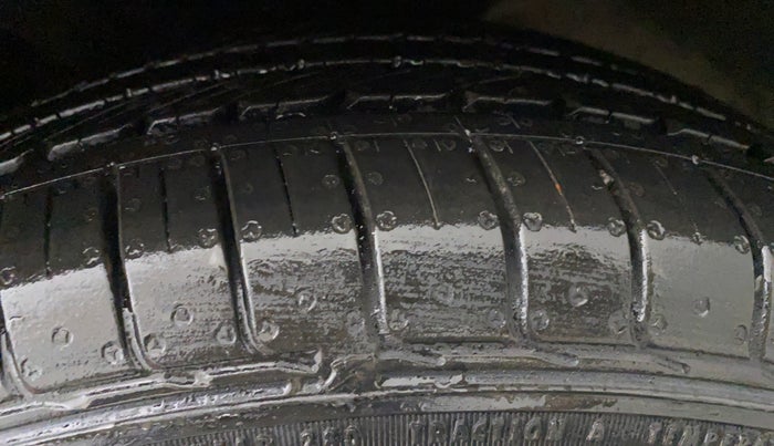 2015 Hyundai Creta 1.6 SX CRDI, Diesel, Manual, 58,313 km, Left Rear Tyre Tread