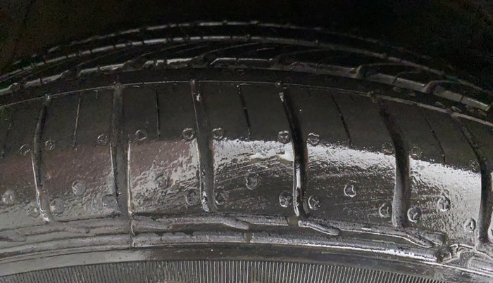 2015 Hyundai Creta 1.6 SX CRDI, Diesel, Manual, 58,313 km, Right Rear Tyre Tread