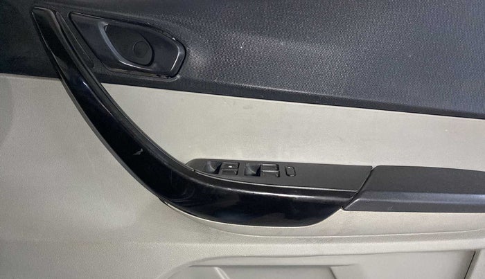 2019 Tata Tiago XTA PETROL, Petrol, Automatic, 59,683 km, Driver Side Door Panels Control