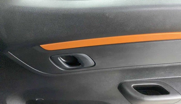 2019 Renault Kwid CLIMBER 1.0 AMT, Petrol, Automatic, 5,126 km, Driver Side Door Panels Control