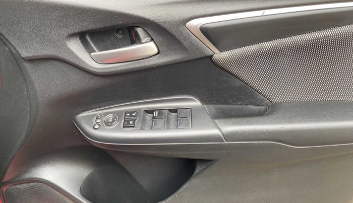 2019 Honda WR-V 1.5L I-DTEC VX MT, Diesel, Manual, 47,603 km, Driver Side Door Panels Control
