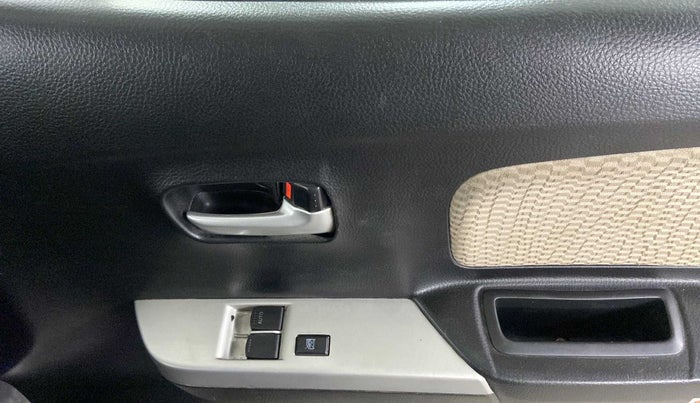 2018 Maruti Wagon R 1.0 LXI CNG, CNG, Manual, 22,828 km, Driver Side Door Panels Control