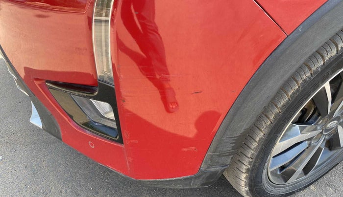 2019 Mahindra XUV300 W8(O) 1.2 PETROL DUAL TONE, Petrol, Manual, 30,511 km, Front bumper - Minor scratches