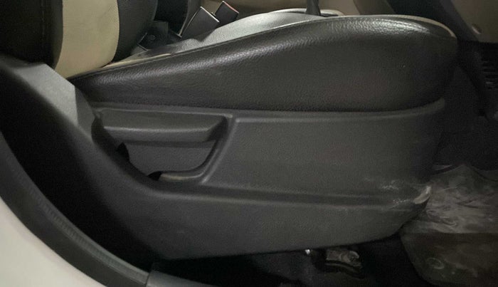 2014 Hyundai Eon ERA +, Petrol, Manual, 34,146 km, Driver Side Adjustment Panel