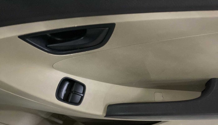 2014 Hyundai Eon ERA +, Petrol, Manual, 34,146 km, Driver Side Door Panels Control