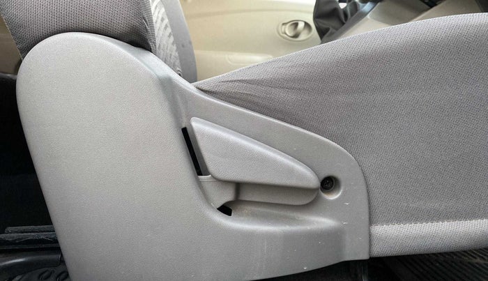 2015 Datsun Go T, Petrol, Manual, 9,971 km, Driver Side Adjustment Panel