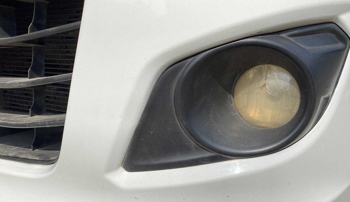 2015 Maruti Wagon R Stingray VXI, CNG, Manual, 94,576 km, Left fog light - Minor damage