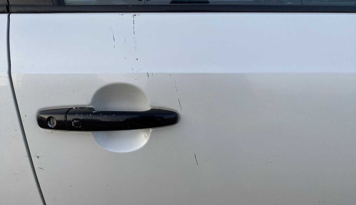 2017 Maruti IGNIS ZETA 1.2 AMT, Petrol, Automatic, 62,588 km, Driver-side door - Minor scratches