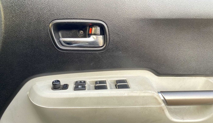 2017 Maruti IGNIS ZETA 1.2 AMT, Petrol, Automatic, 62,588 km, Driver Side Door Panels Control